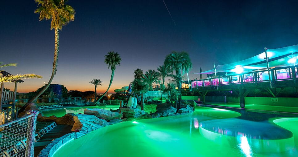 Colombier-sejour-romantique-bloc3-grande-lagon-nuit